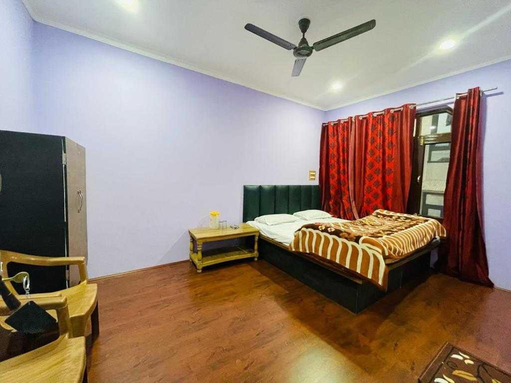 Hotel O Desire Guest House Srīnagar Buitenkant foto